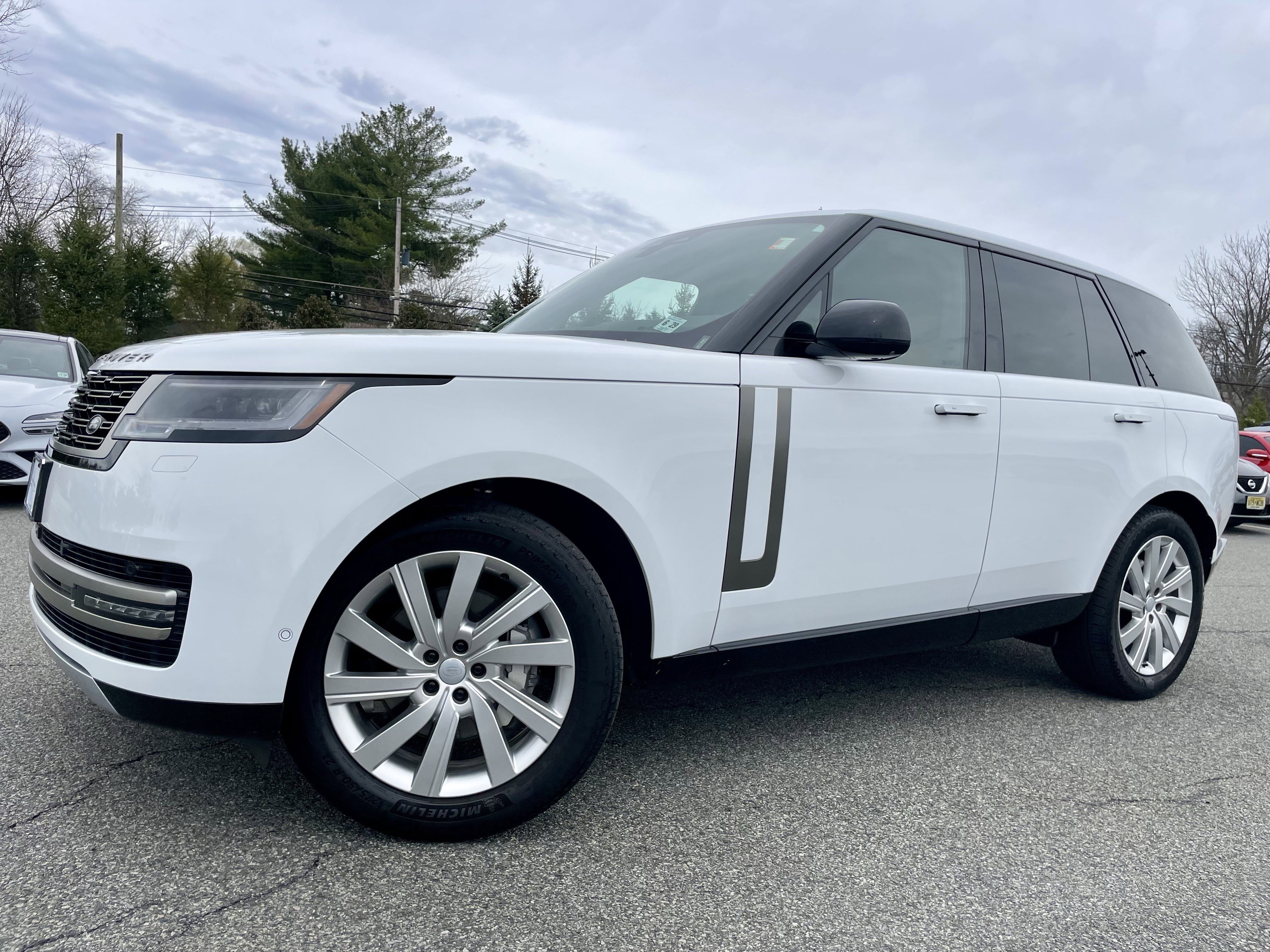 Certified 2024 Land Rover Range Rover SE image 34