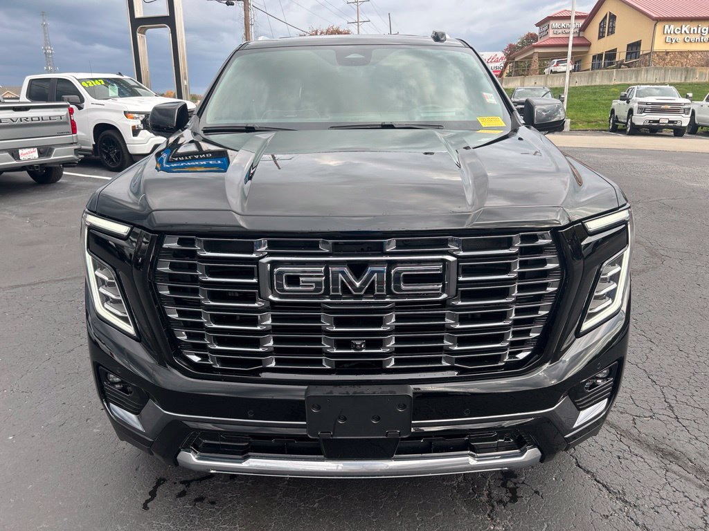 Used 2026 GMC Yukon Denali Ultimate AWD/4WD image 2