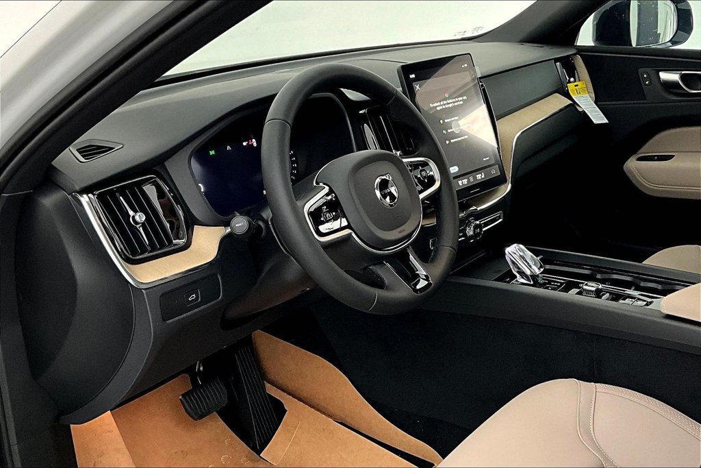 New 2026 Volvo XC60 B5 Plus w/ Protection Package Premier AWD/4WD image 15