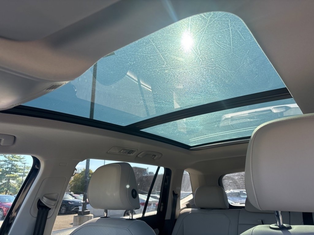 Used 2019 Volkswagen Tiguan SE w/ Panoramic Sunroof Package image 21