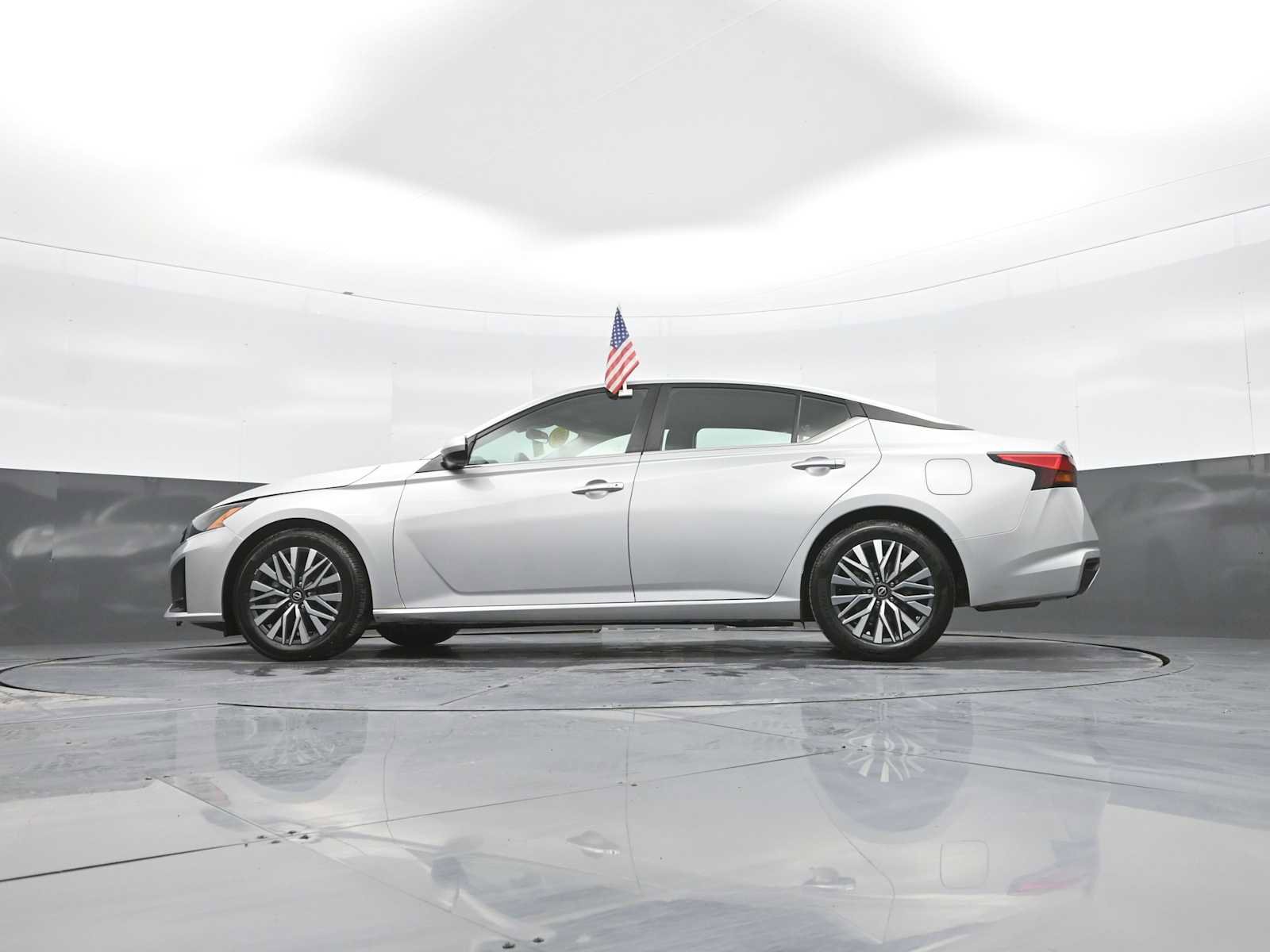 Used 2023 Nissan Altima 2.5 SV image 39