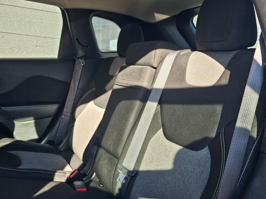 Used 2014 Jeep Cherokee Latitude w/ Cold Weather Group image 18