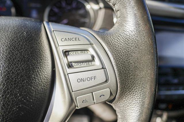 Used 2016 Nissan Rogue SL w/ SL Premium Package image 16