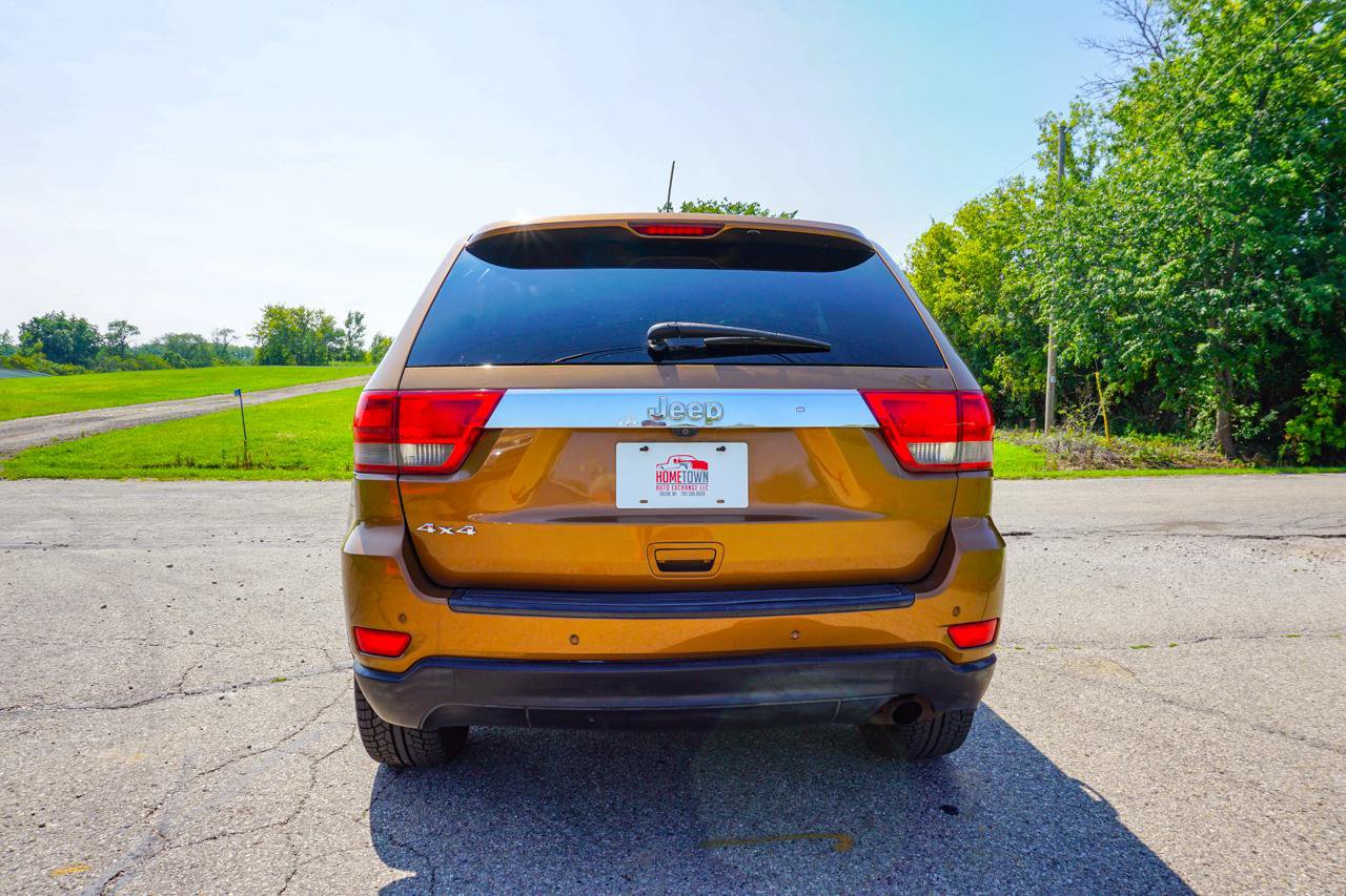 Used 2011 Jeep Grand Cherokee 70th Anniversary AWD/4WD image 5