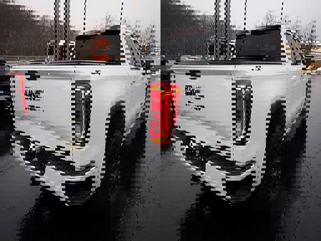 Used 2020 GMC Sierra 1500 Elevation w/ Elevation Value Package image 6