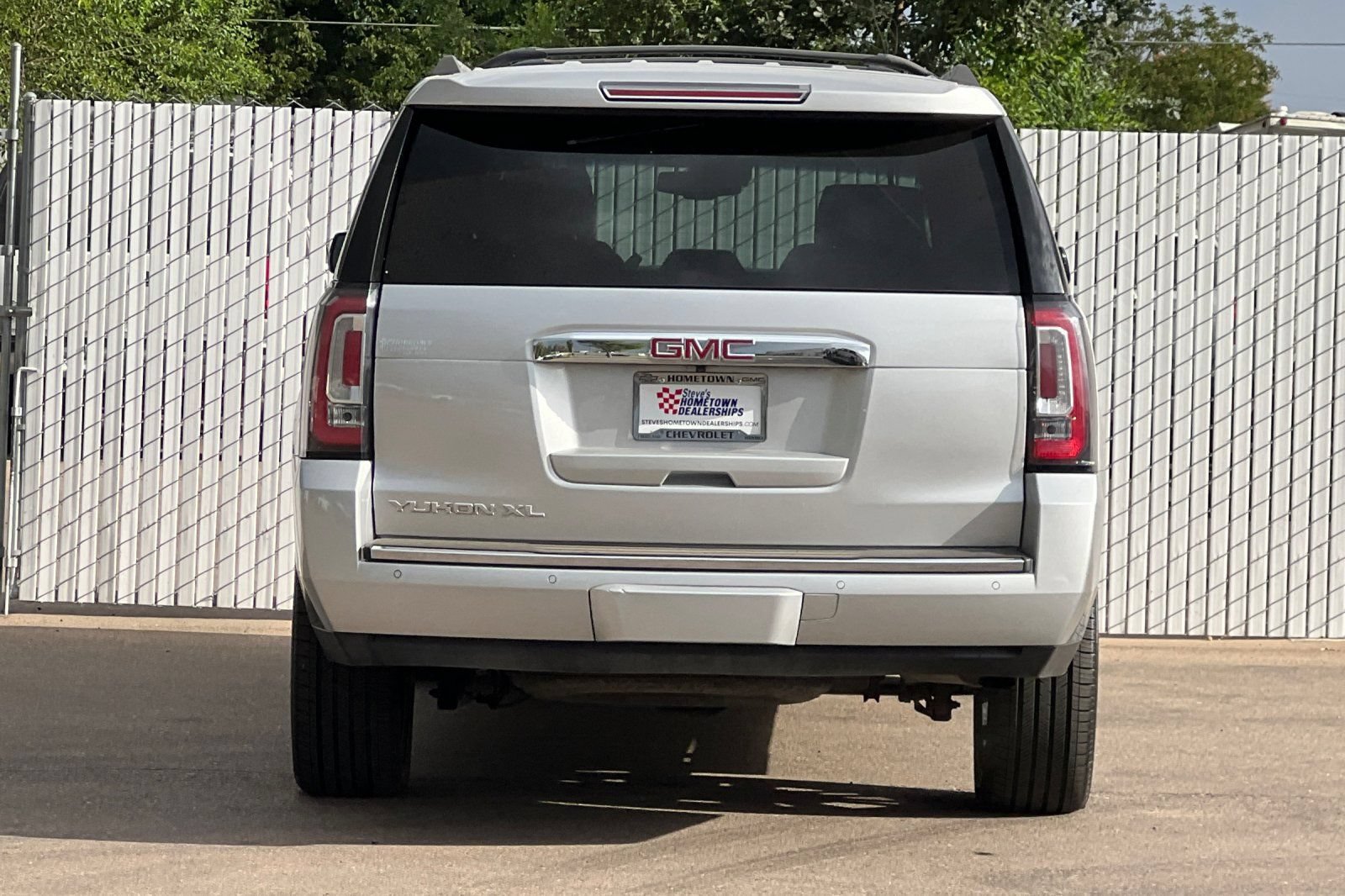 Used 2018 GMC Yukon XL Denali w/ Denali Ultimate Package AWD/4WD image 5