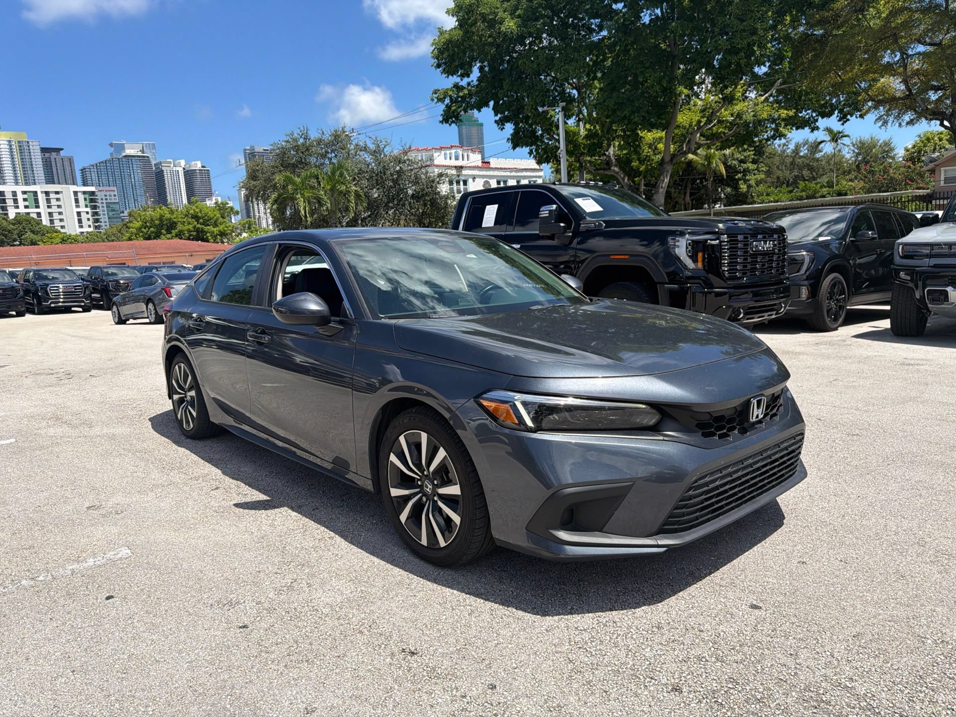 Used 2023 Honda Civic EX-L image 3