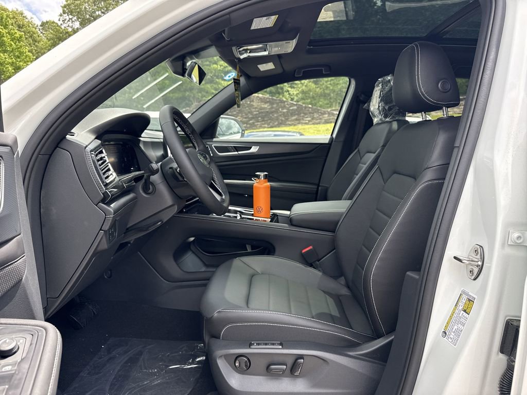 New 2025 Volkswagen Atlas Cross Sport SEL image 11
