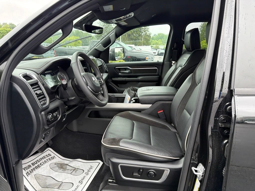 Used 2026 RAM 1500 Laramie AWD/4WD image 12