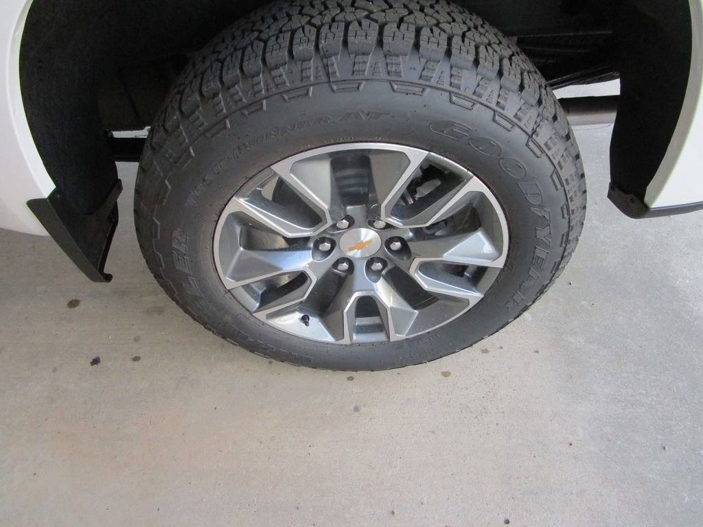 New 2026 Chevrolet Silverado 1500 LT image 9