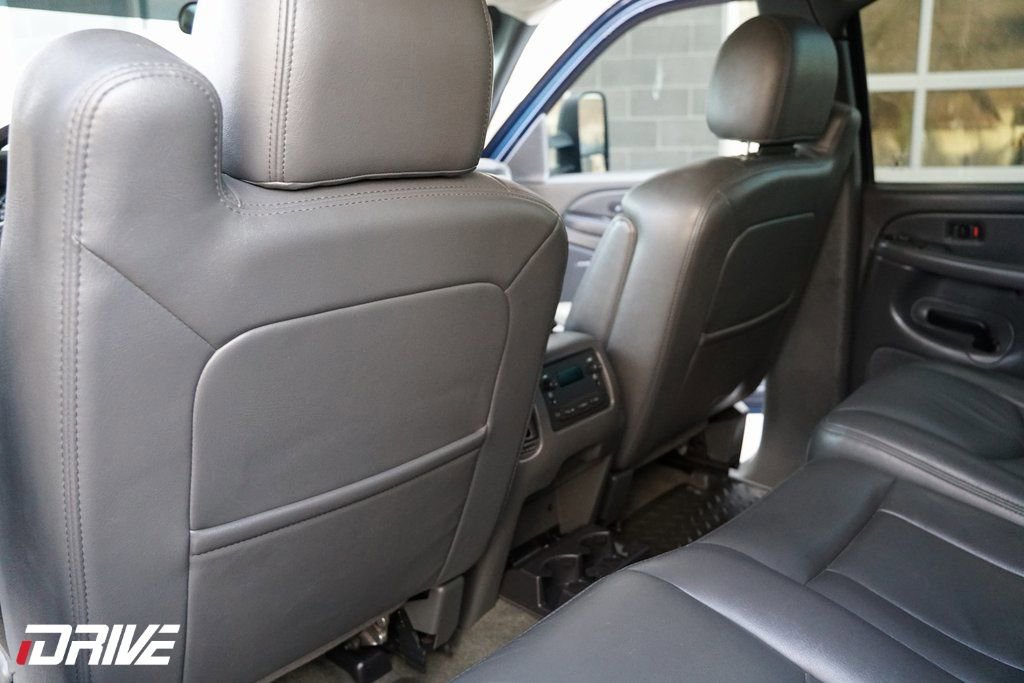 Used 2007 GMC Sierra 3500 SLT w/ Skid Plate Package image 30