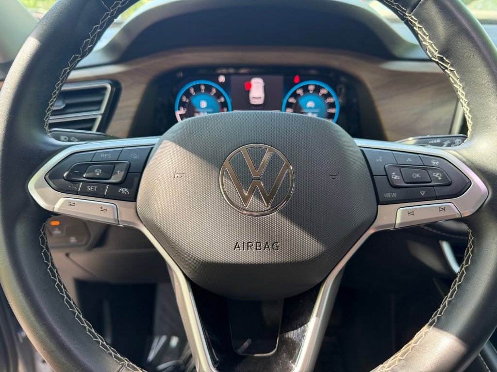 Used 2025 Volkswagen Atlas SE AWD/4WD image 25