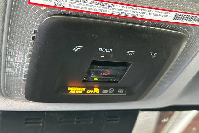 Used 2026 Toyota Prius Plug-In Hybrid FWD image 31