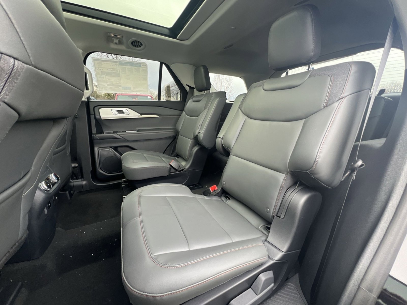 New 2026 Ford Explorer Active w/ Active Comfort Package image 25