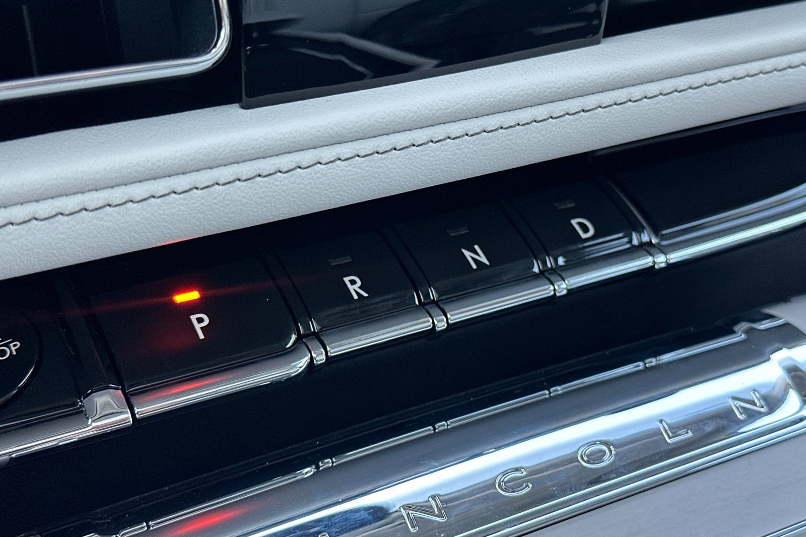 New 2025 Lincoln Aviator Reserve w/ Luxury Package image 22