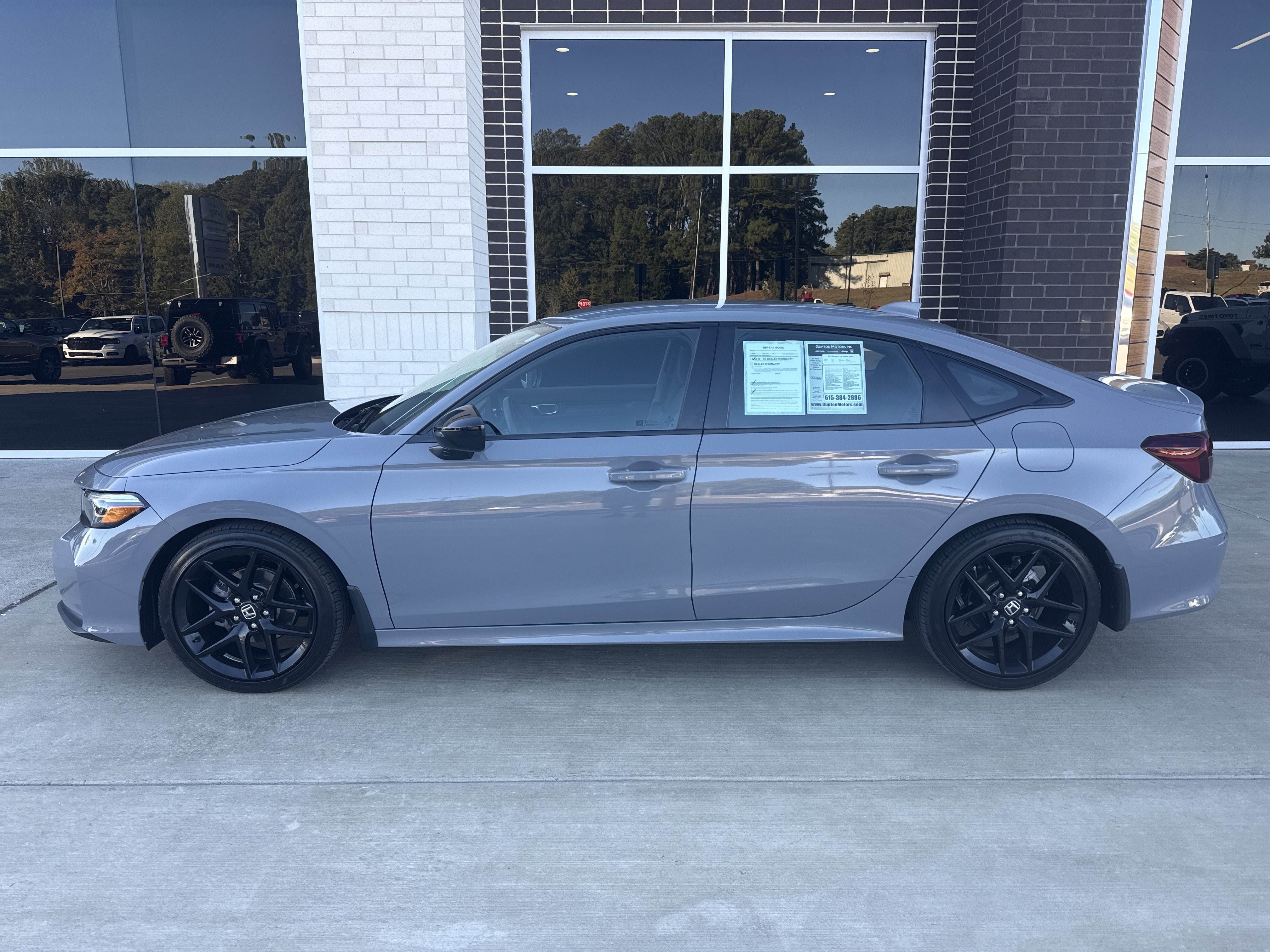 Used 2025 Honda Civic Sport image 3