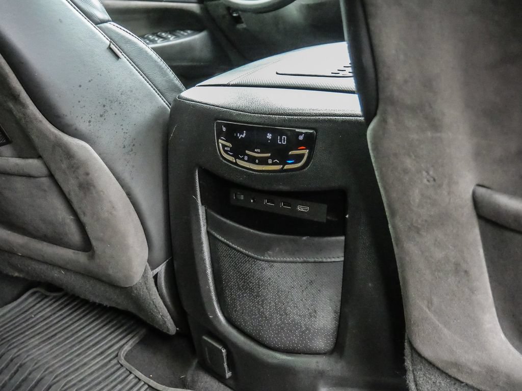 Used 2017 Cadillac Escalade Platinum AWD/4WD image 26