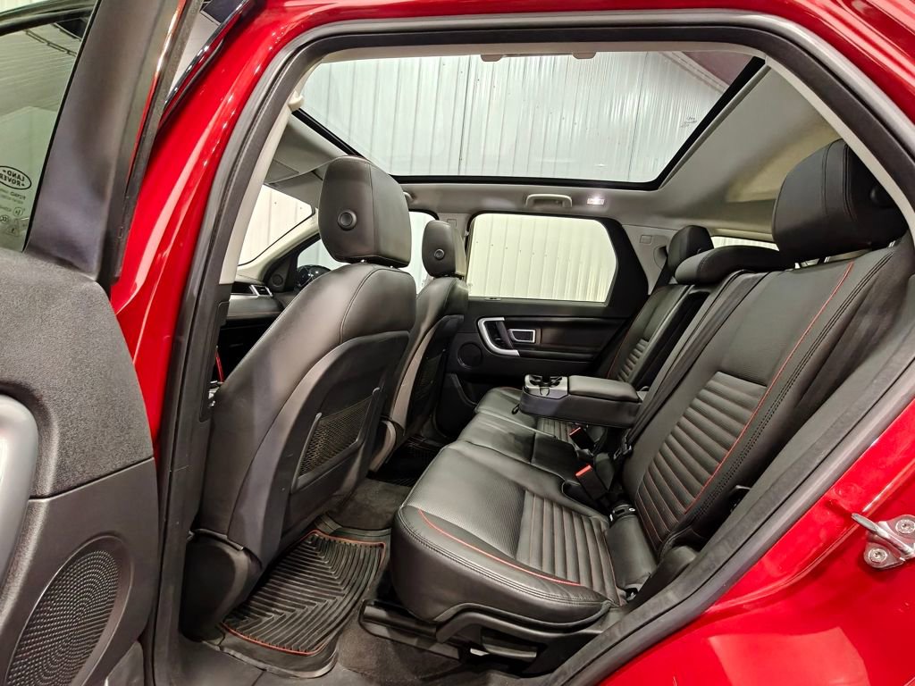 Used 2018 Land Rover Discovery Sport HSE Luxury image 32