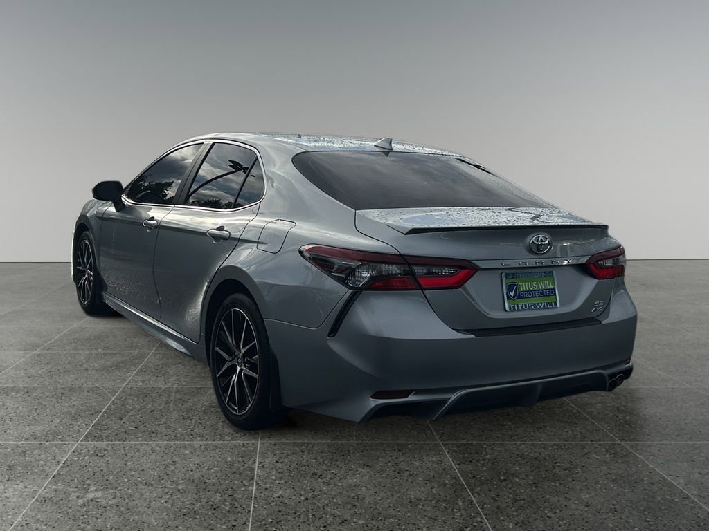 Used 2024 Toyota Camry SE w/ Cold Weather Package image 5