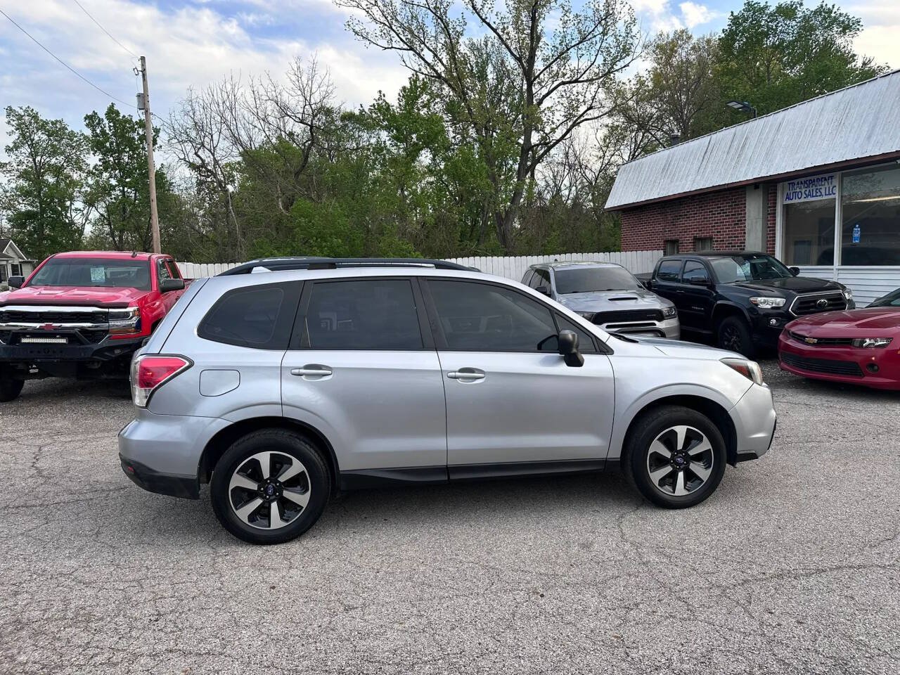 Used 2017 Subaru Forester 2.5i w/ Alloy Wheel Package AWD/4WD image 4
