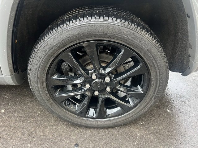 Used 2022 Jeep Grand Cherokee Laredo X image 9