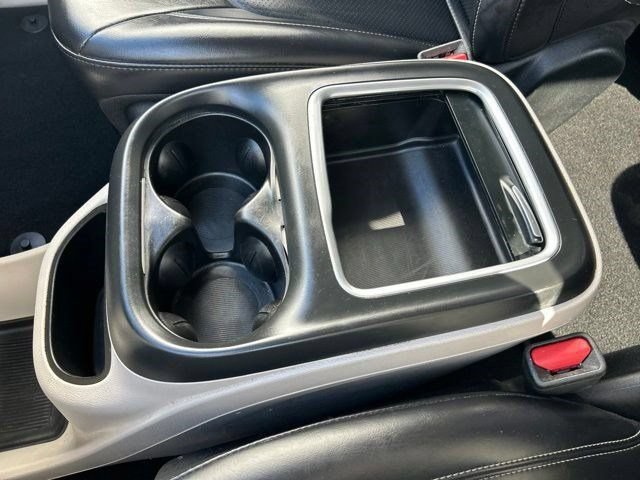 Used 2023 Chrysler Pacifica Touring-L FWD image 36