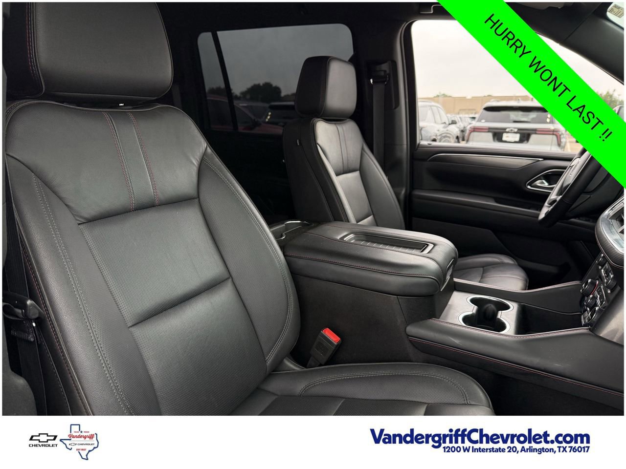 Certified 2024 Chevrolet Suburban RST w/ Luxury Package AWD/4WD image 23