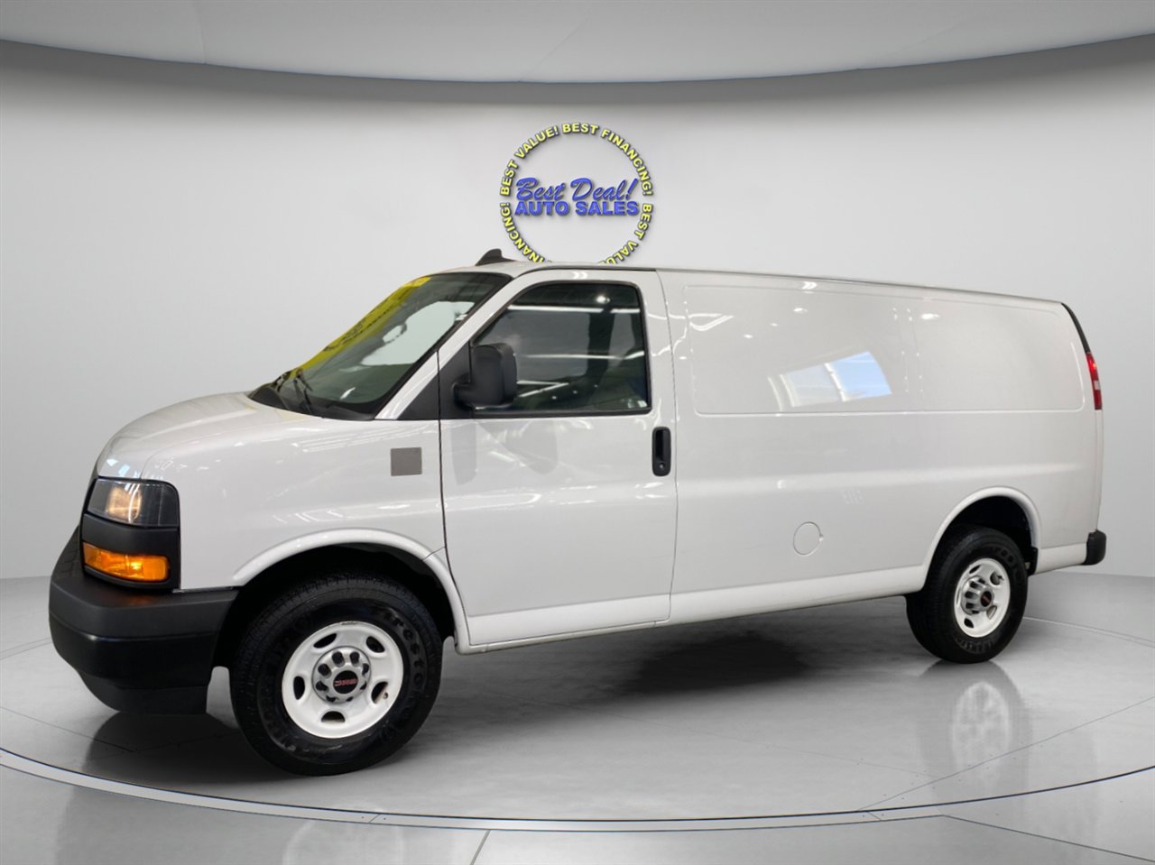 Used 2022 GMC Savana 2500 image 3