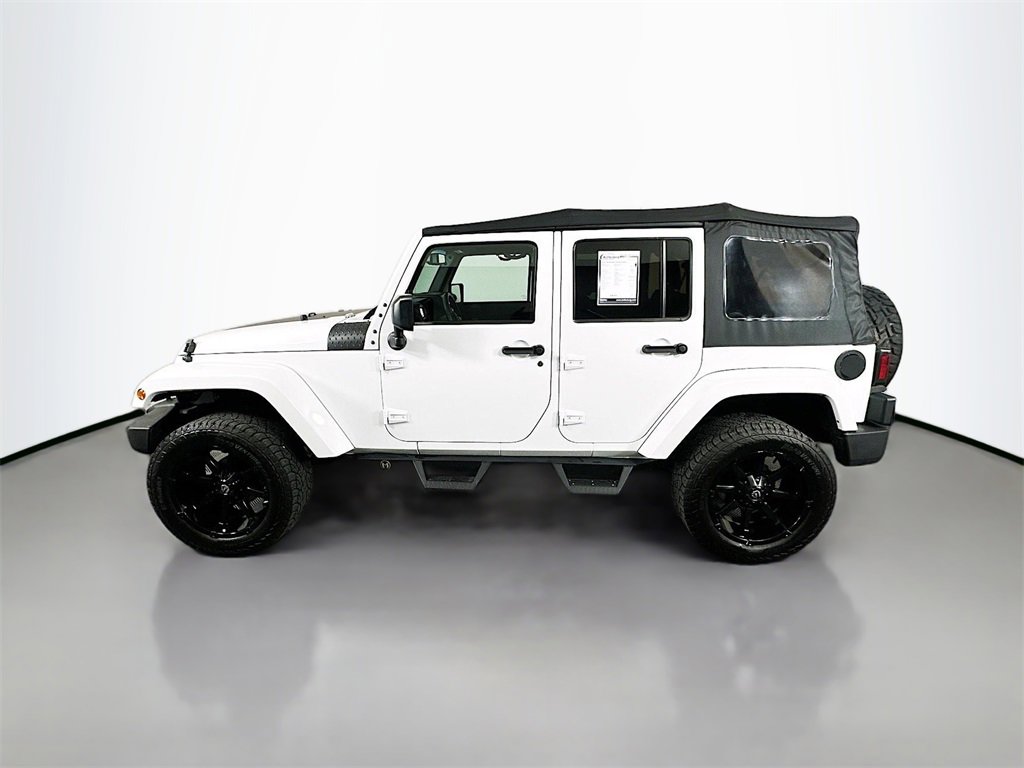 Used 2015 Jeep Wrangler Unlimited Sahara image 4