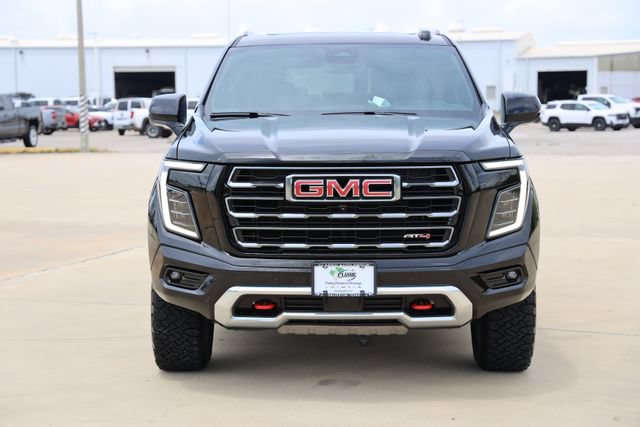 Used 2025 GMC Yukon AT4 AWD/4WD image 2