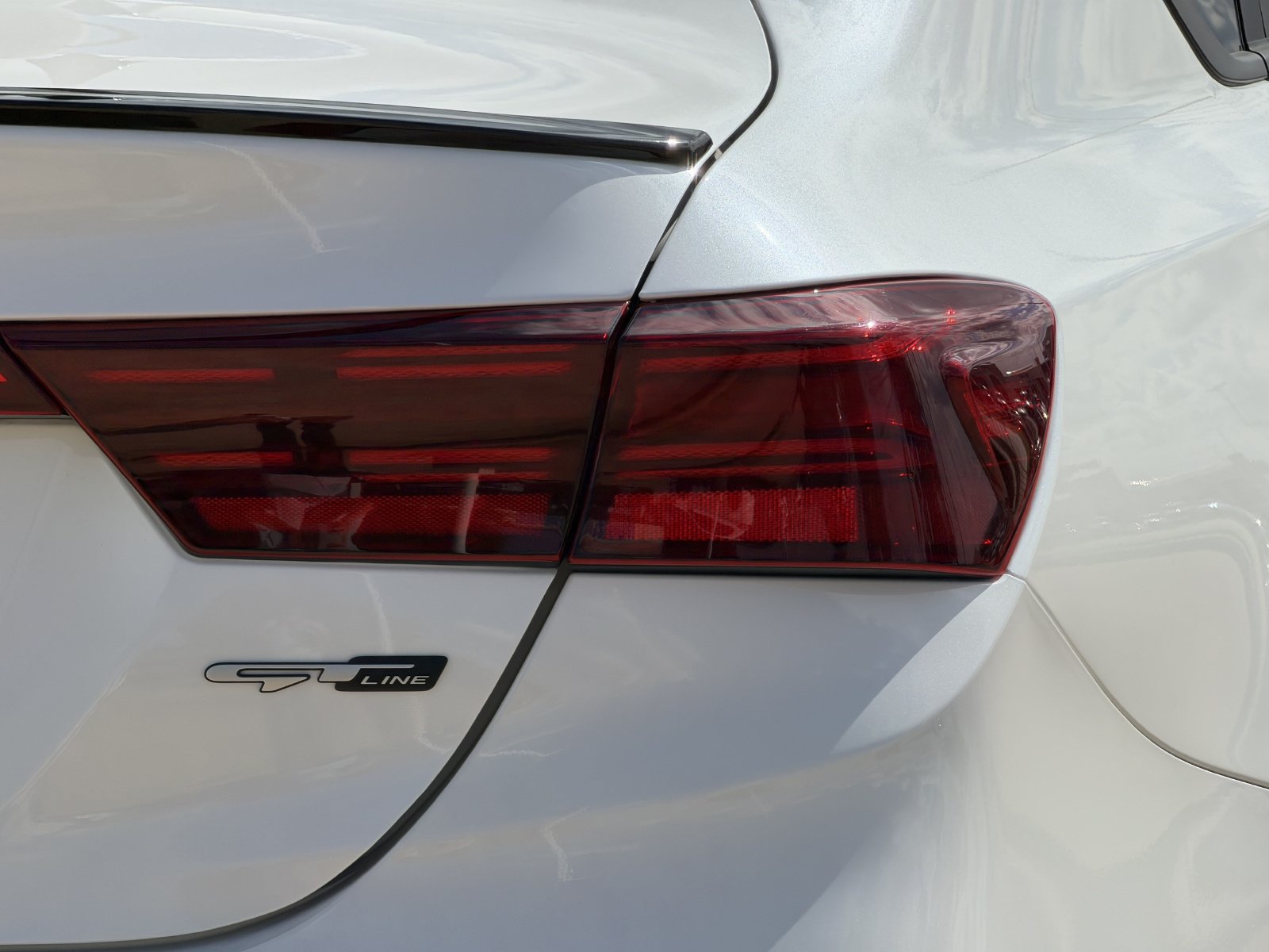Used 2024 Kia Forte GT-Line FWD image 11