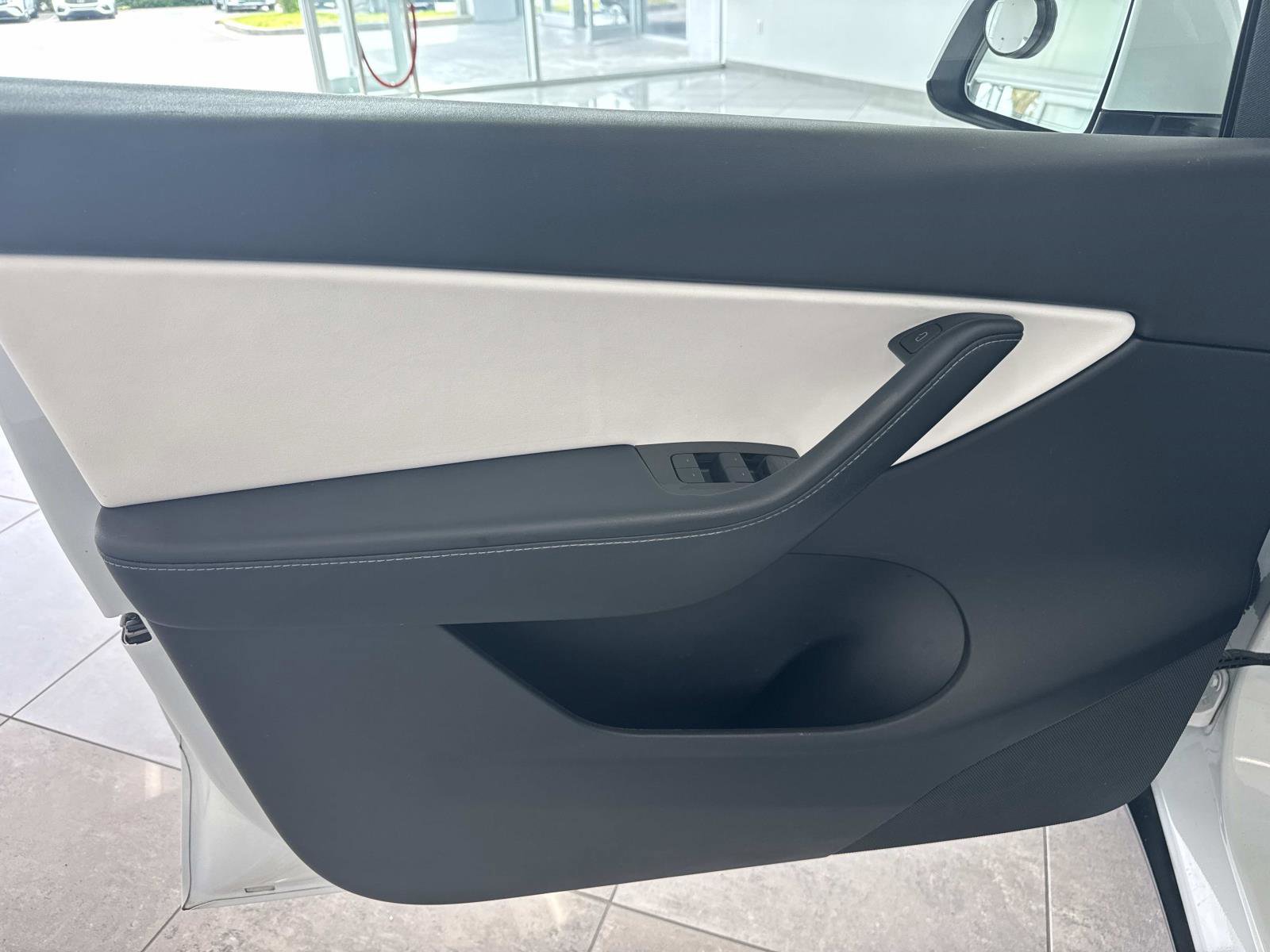 Used 2021 Tesla Model Y Long Range AWD/4WD image 18