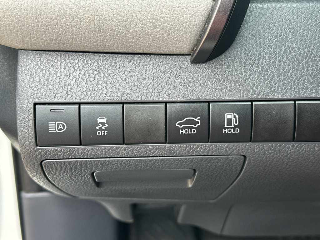 Used 2021 Toyota Camry SE AWD/4WD image 25