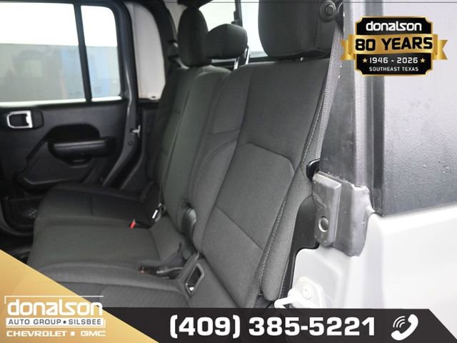 Used 2022 Jeep Gladiator Willys image 11