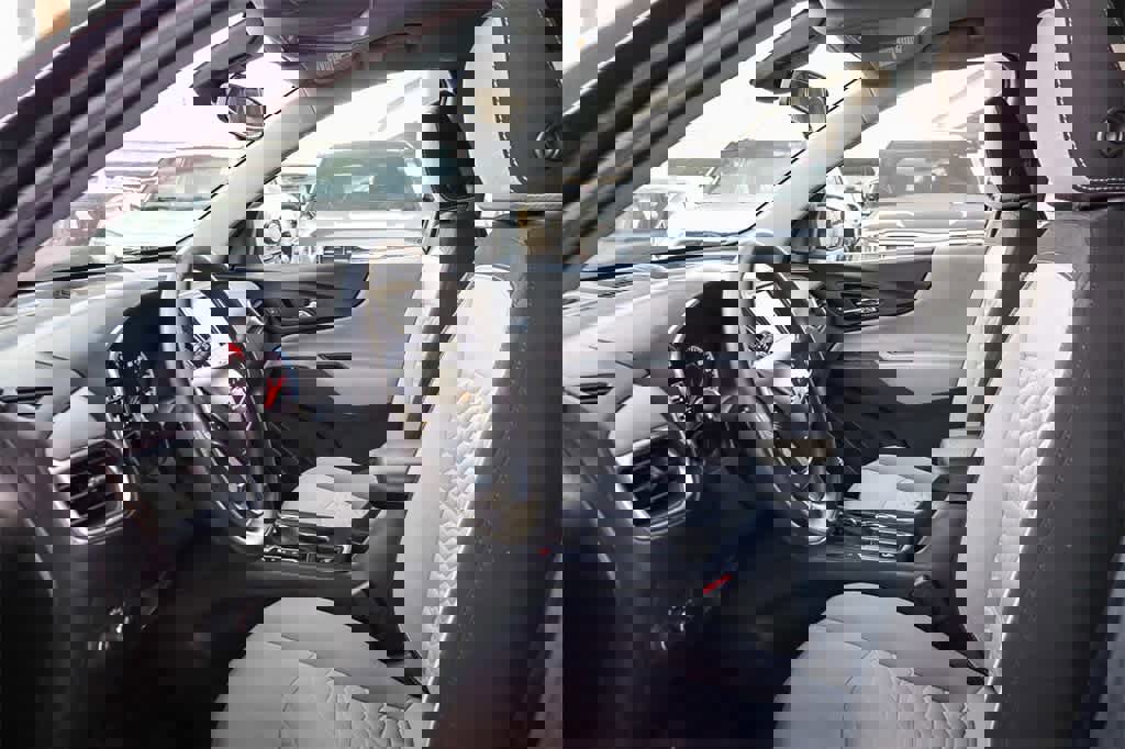 Used 2020 Chevrolet Equinox LS w/ LS Convenience Package image 18