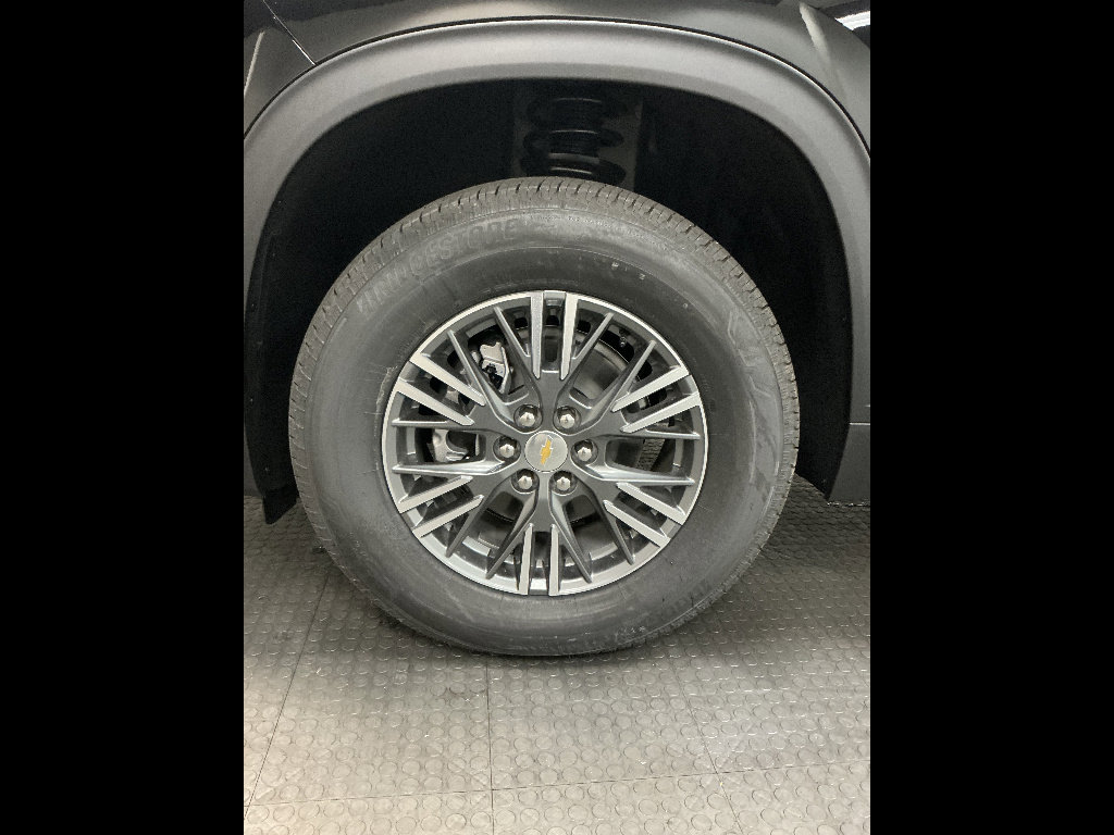 New 2026 Chevrolet Traverse LT w/ LPO, Floor Liner Package FWD image 37