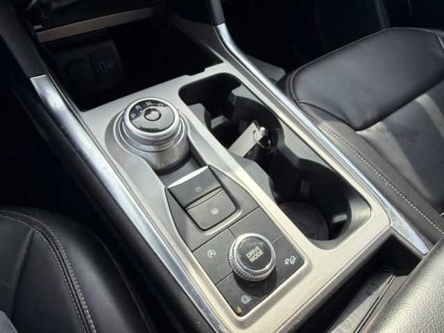 Used 2024 Ford Explorer XLT w/ Equipment Group 202A AWD/4WD image 47