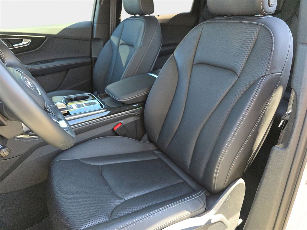 Certified 2025 Audi Q7 3.0T Premium Plus image 16