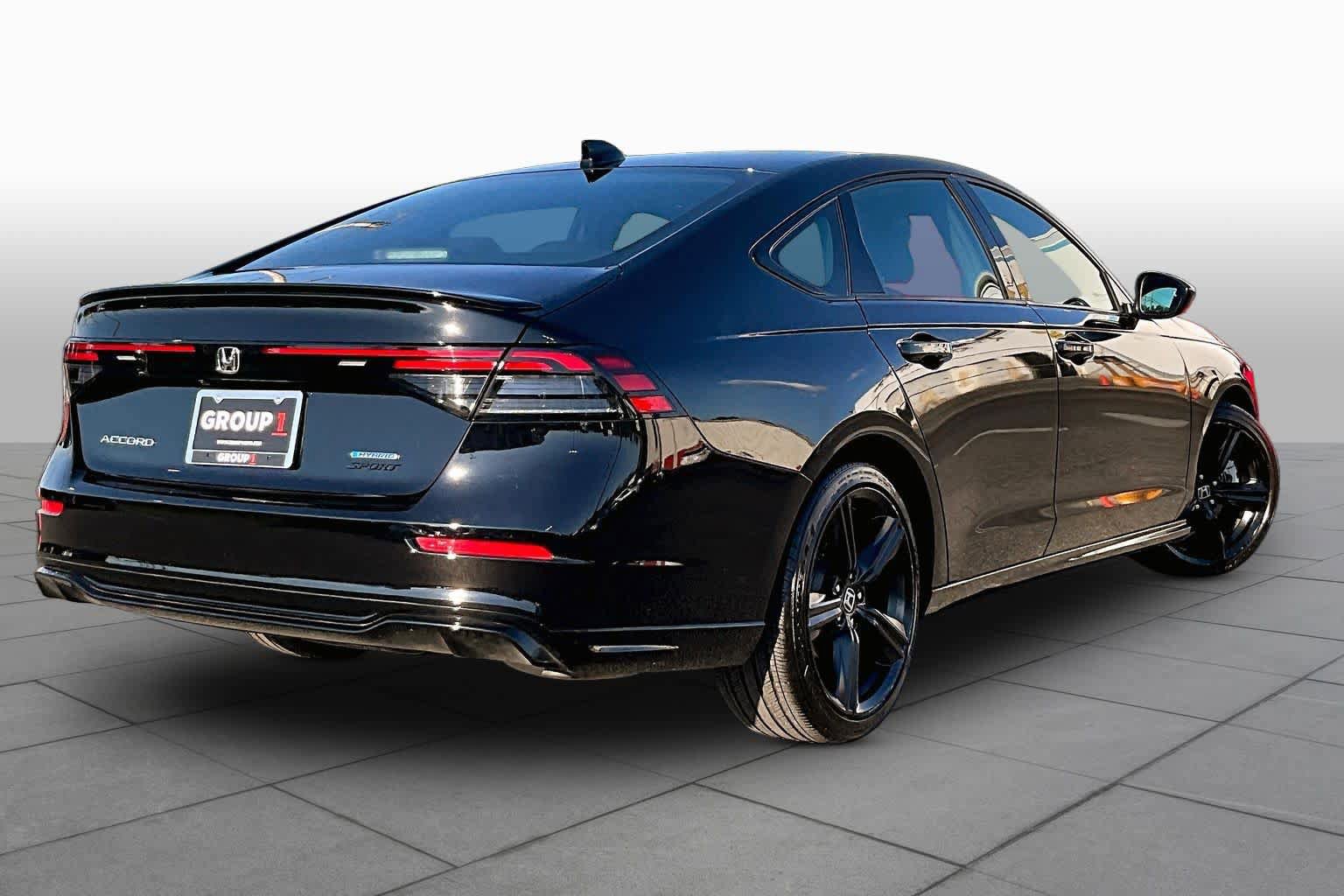 Used 2025 Honda Accord Sport image 13