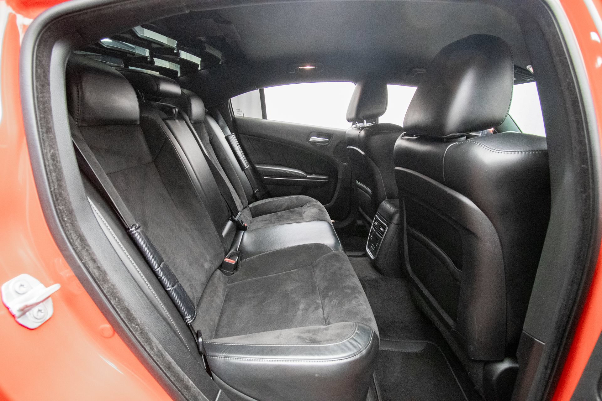 Used 2017 Dodge Charger R/T Scat Pack w/ Beats Audio Group RWD image 30