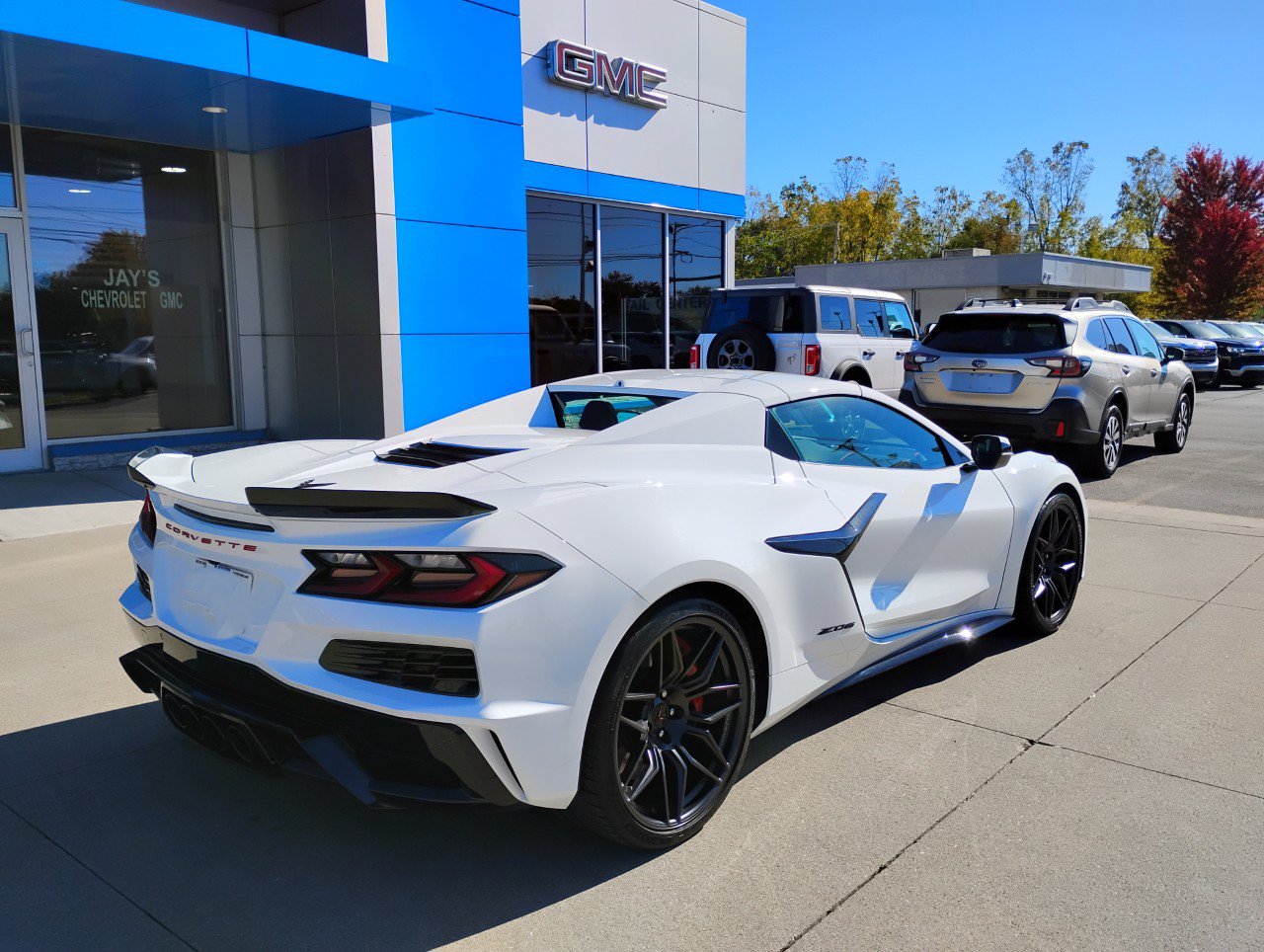 Used 2024 Chevrolet Corvette Z06 w/ Stealth Interior Trim Package RWD image 7