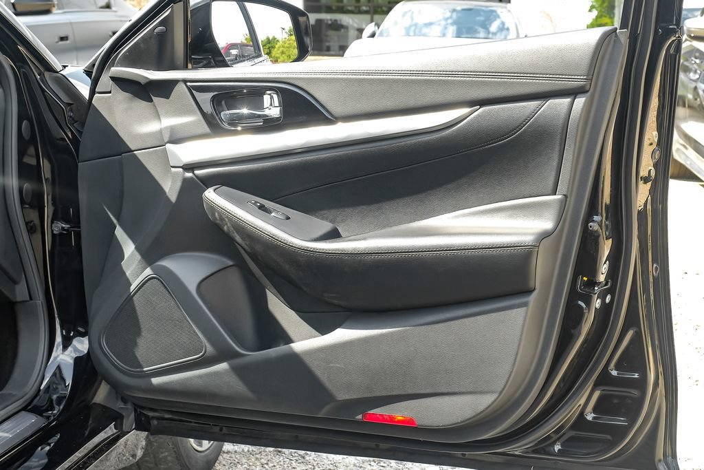 Used 2021 Nissan Maxima 3.5 SV w/ Floor Mat Group FWD image 40