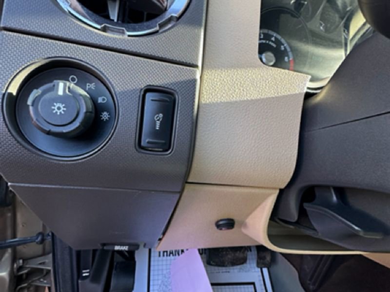 Used 2011 Ford F250 XLT w/ Chrome Pkg image 16