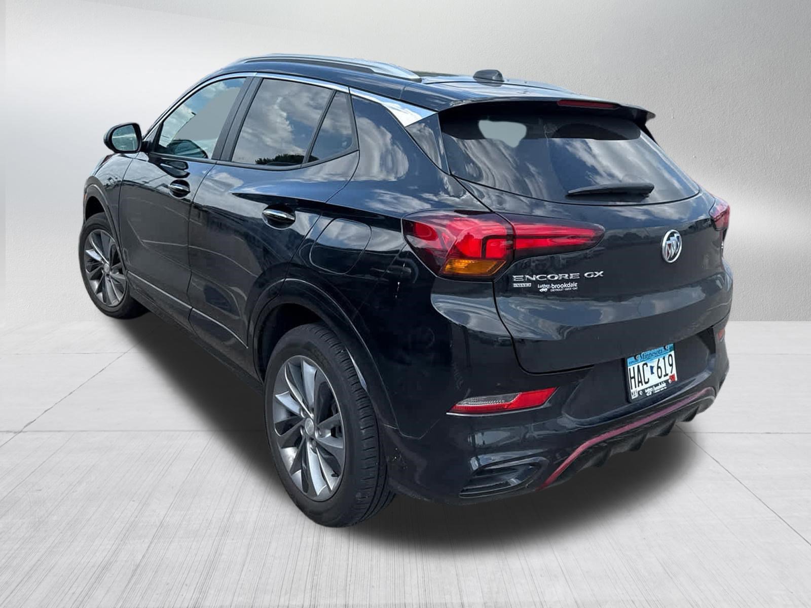 Used 2023 Buick Encore GX Select w/ Sport Touring Package image 3