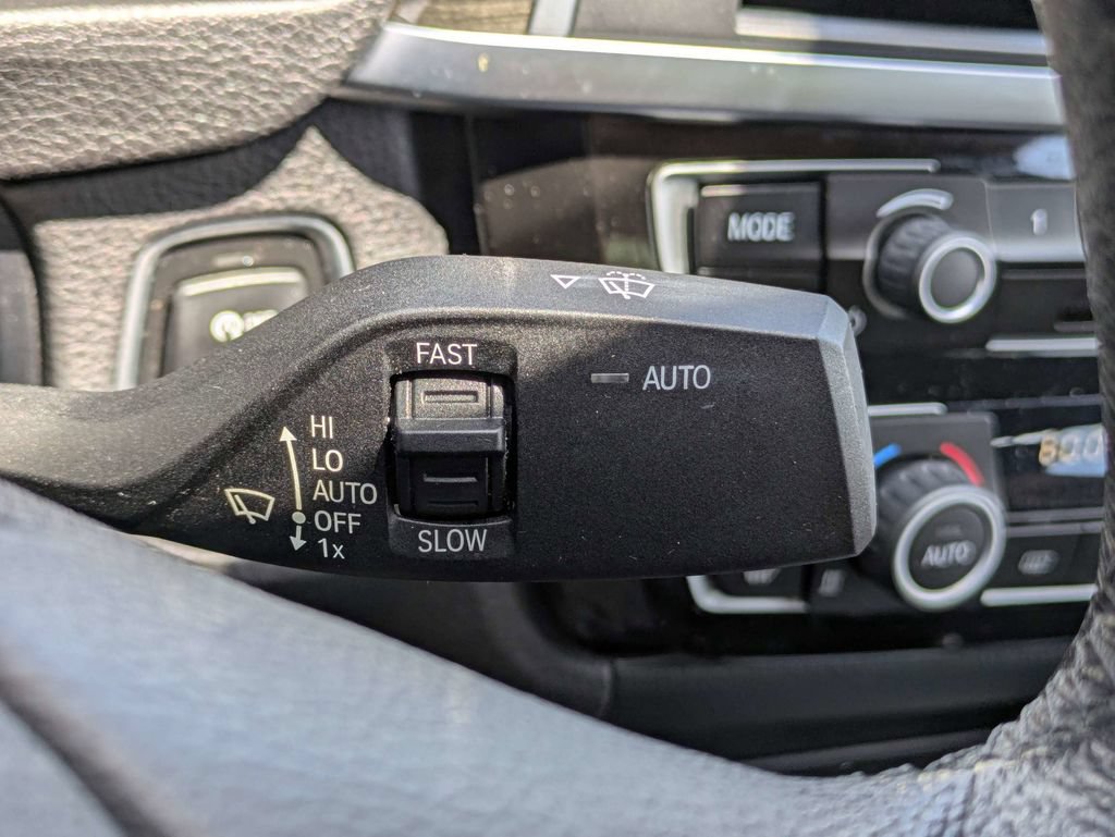 Used 2018 BMW 320i xDrive Sedan AWD/4WD image 37