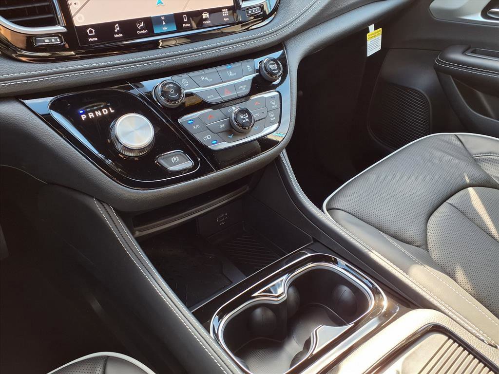 New 2026 Chrysler Pacifica Limited w/ S Appearance Package image 17