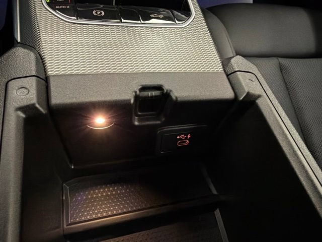 Used 2022 BMW M4 xDrive Competition w/ Executive Package AWD/4WD image 28