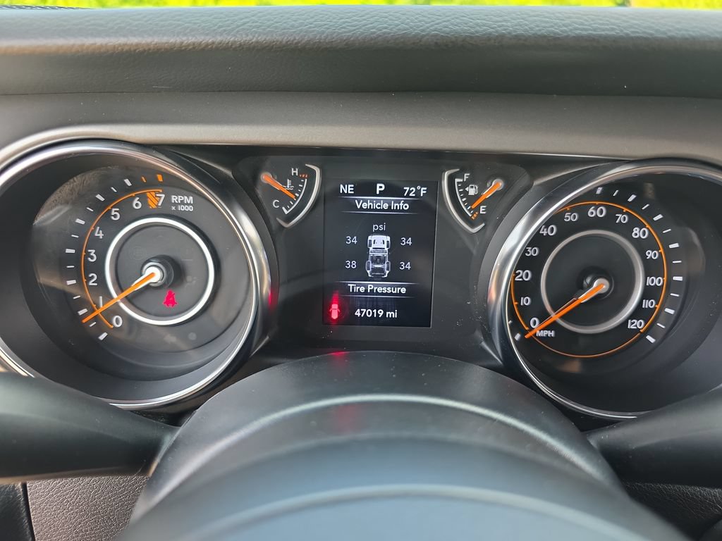 Used 2022 Jeep Wrangler Sport AWD/4WD image 18