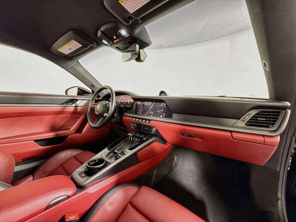 Certified 2025 Porsche 911 Carrera T RWD image 17