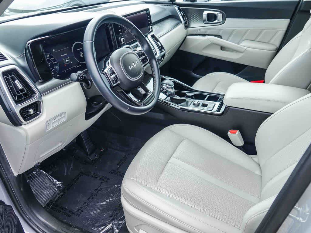 Used 2023 Kia Sorento SX image 16